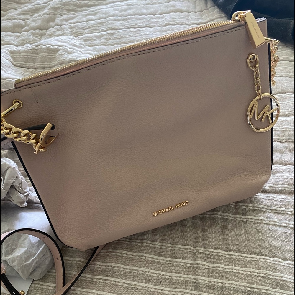 Michael Kors Lillie Messenger soft pink